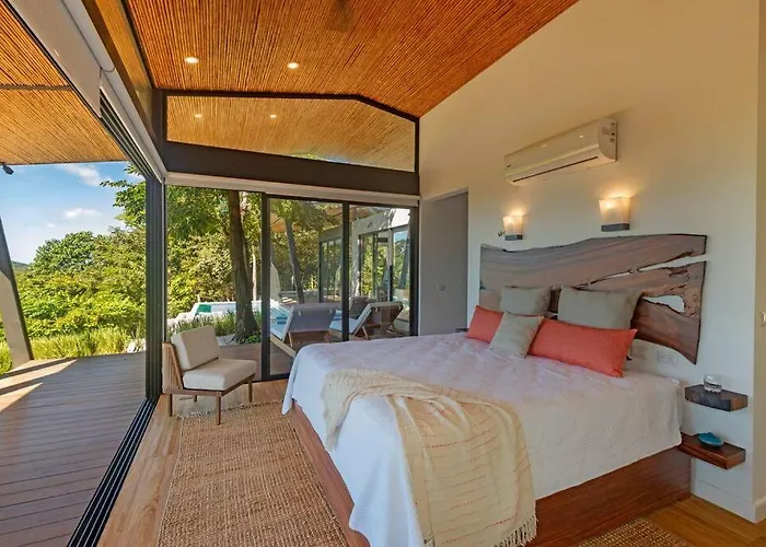 Casa La Reina, Private Jungle Villa *